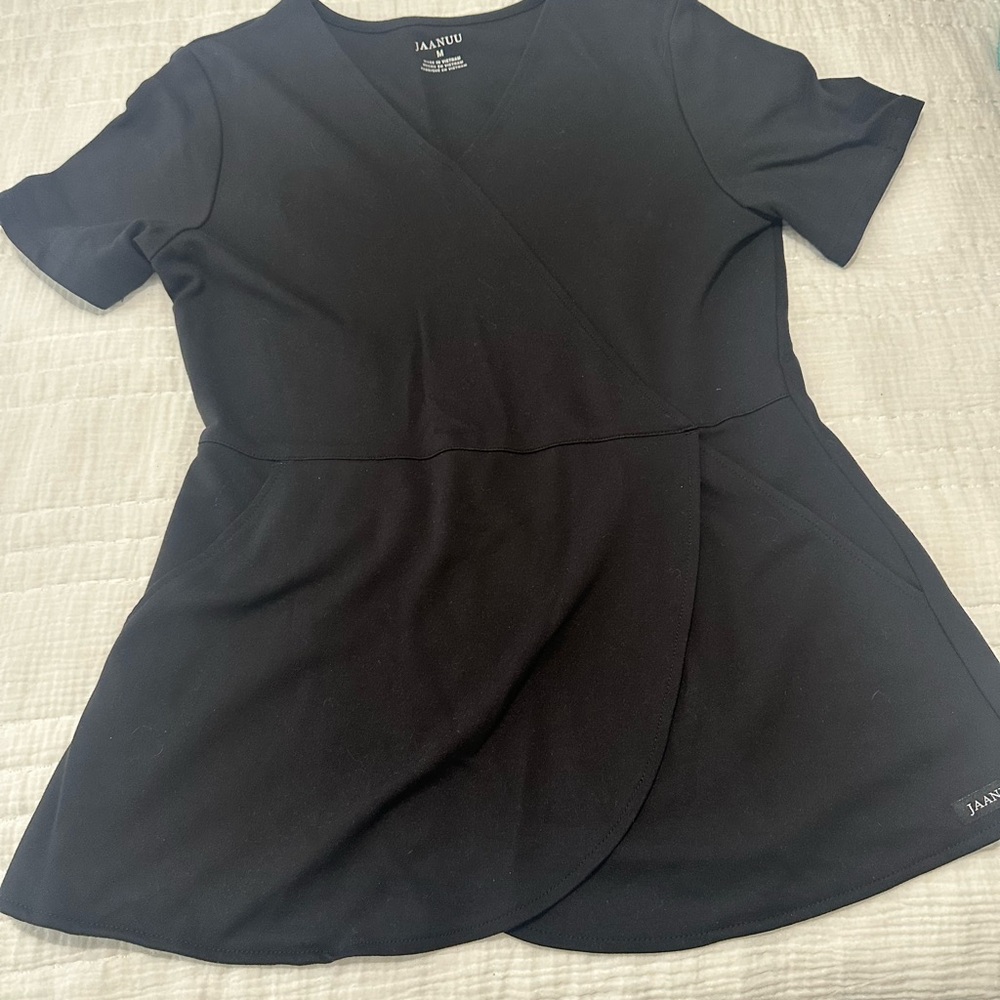 Jaanuu Elegant Black V-Neck Top